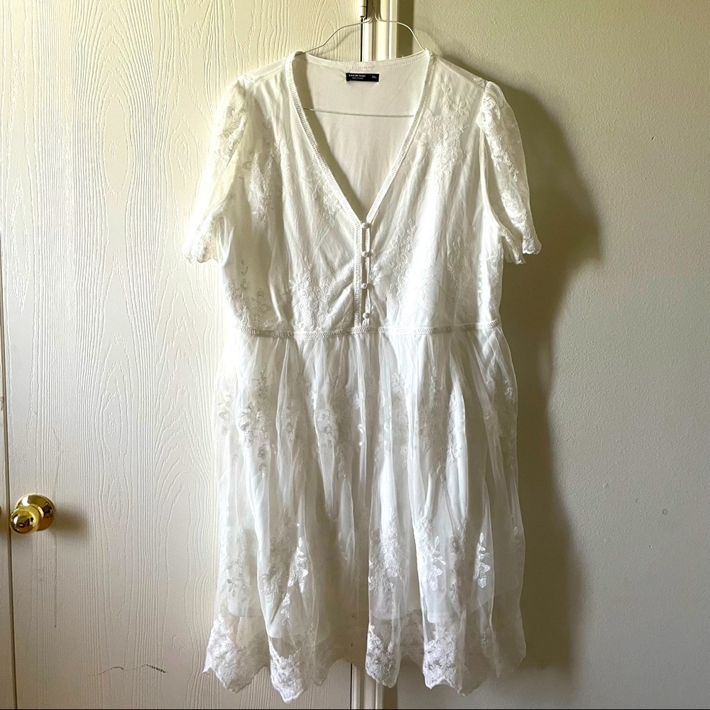 SHEIN WHITE LACE DRESS 3XL